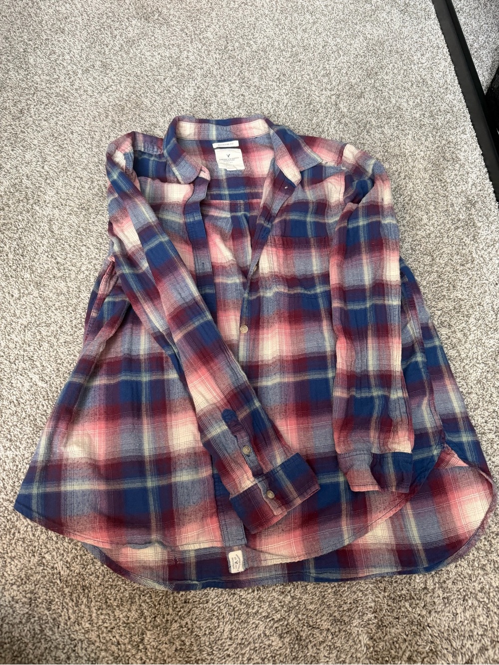 American Eagle Outfitters Plaid Button-Down Shirt in Blue & Red